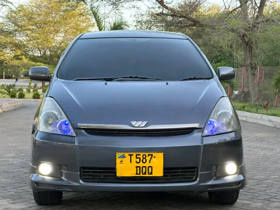 Toyota Wish 1790cc Automatic, 7 Seats