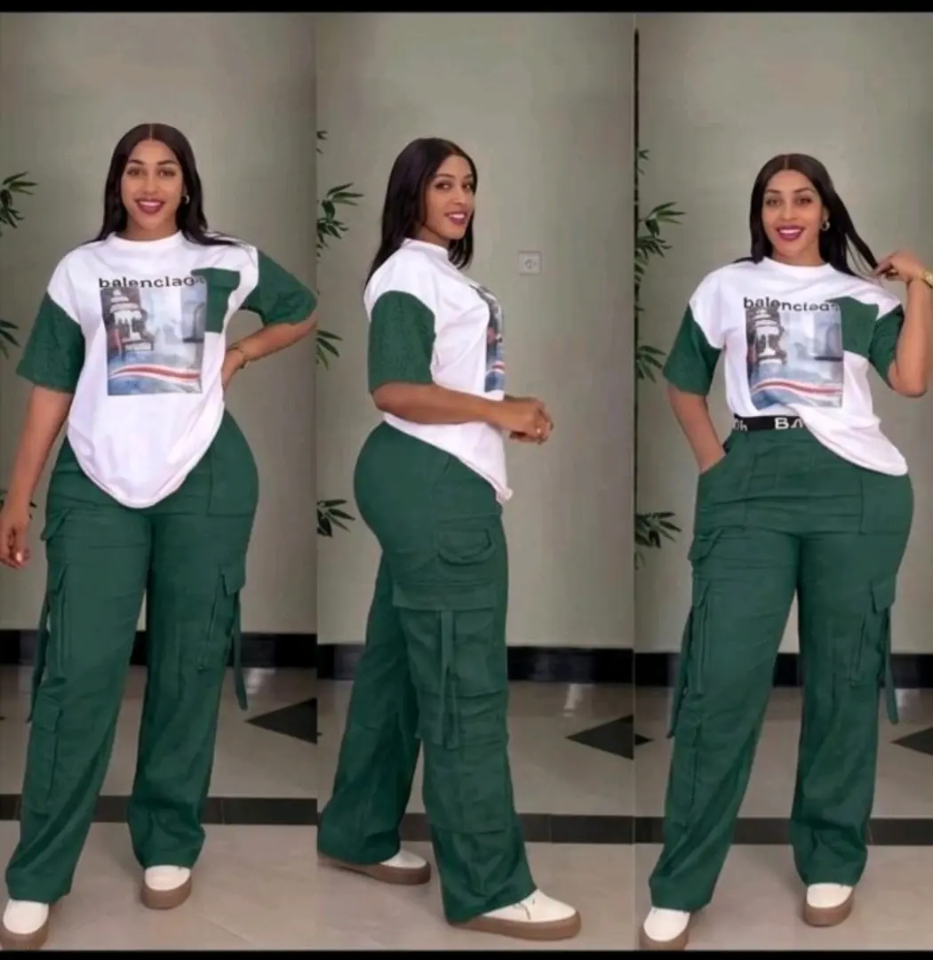 Women's 2-Piece Tracksuit (T-Shirt & Cargo Pants)