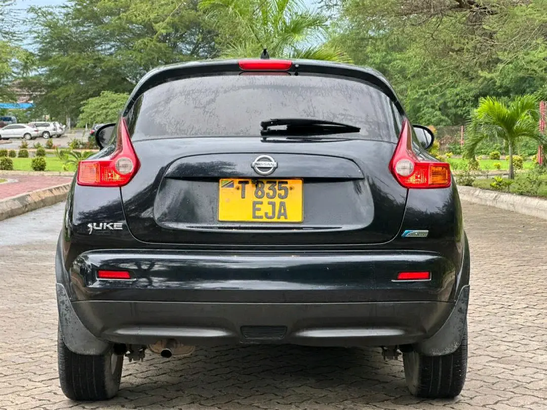 Nissan Juke (Black) thumbnail 5