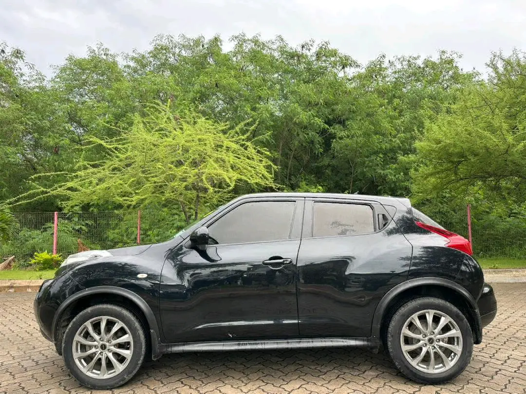 Nissan Juke (Black) thumbnail 9