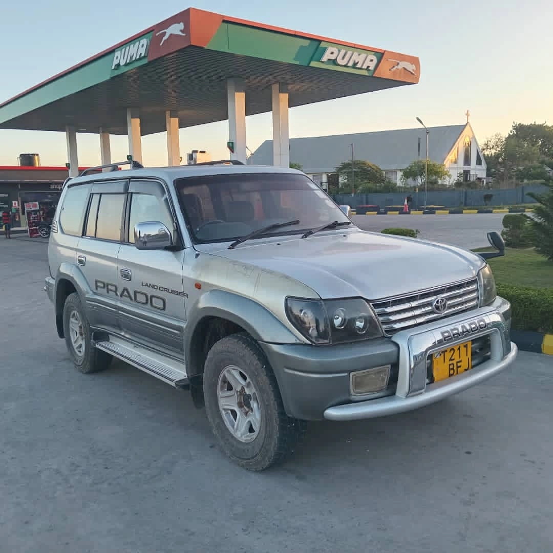 Toyota Prado 1999 Diesel Automatic T211 BFJ thumbnail 2