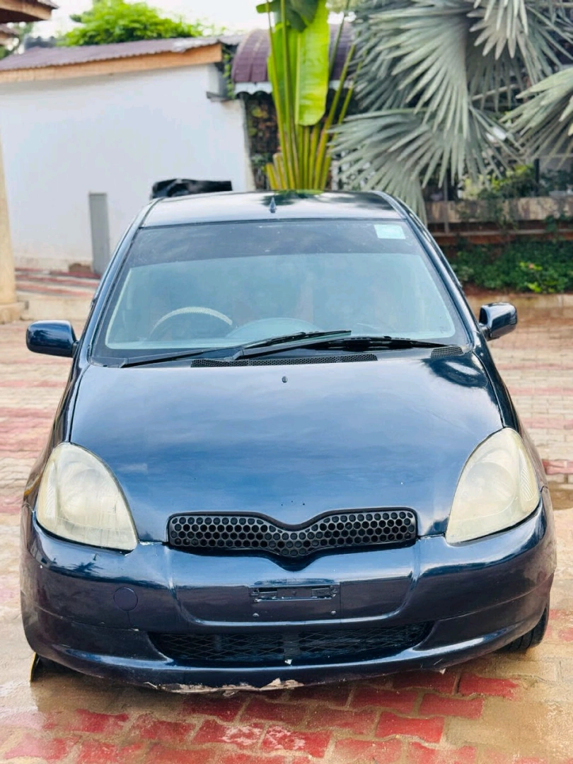 Toyota Vitz CRN Full Ac Music system