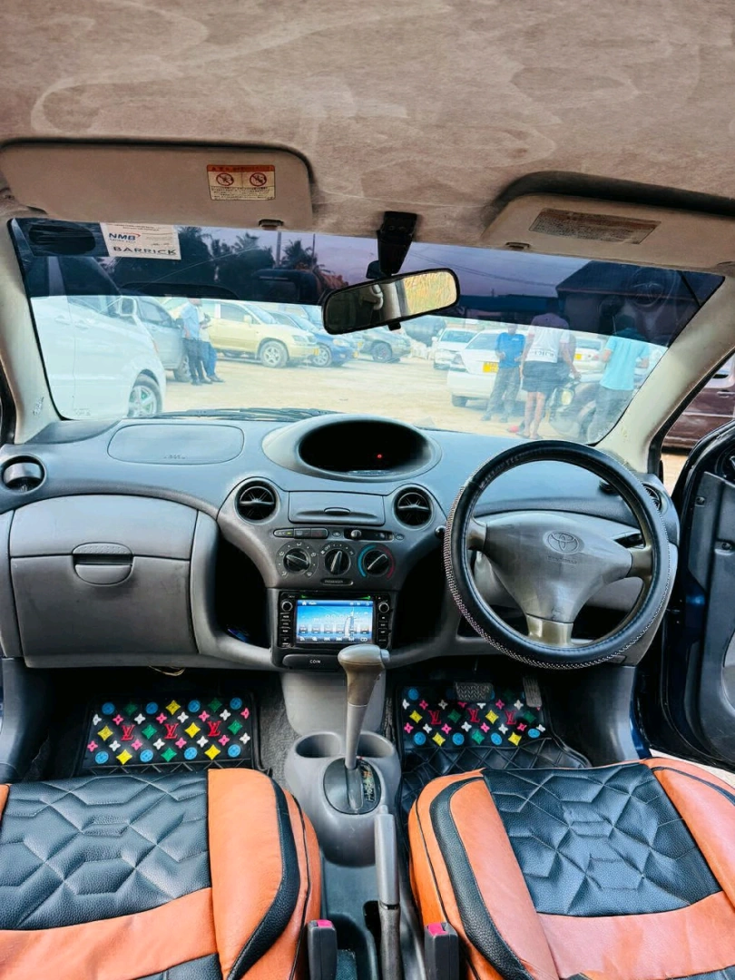 Toyota Vitz CRN Full Ac Music system thumbnail 7