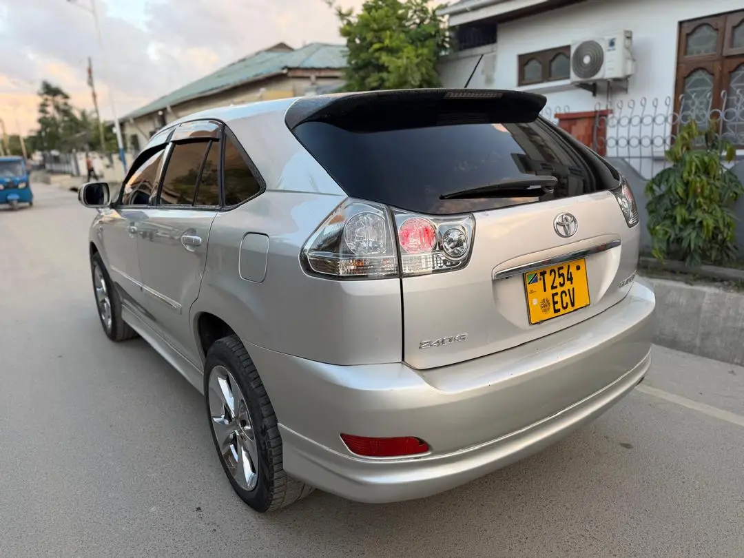 Toyota Harrier 2005 ECV