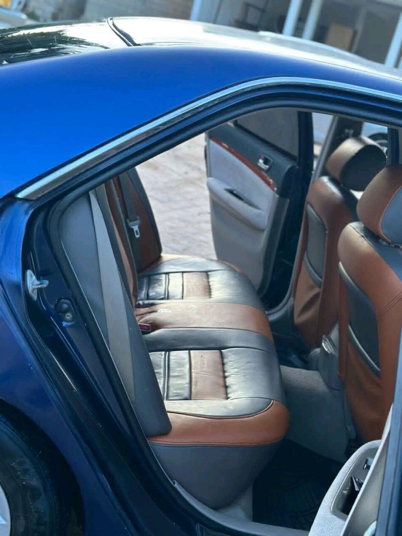 Used Blue Toyota GX110 Sedan (2000) thumbnail 8