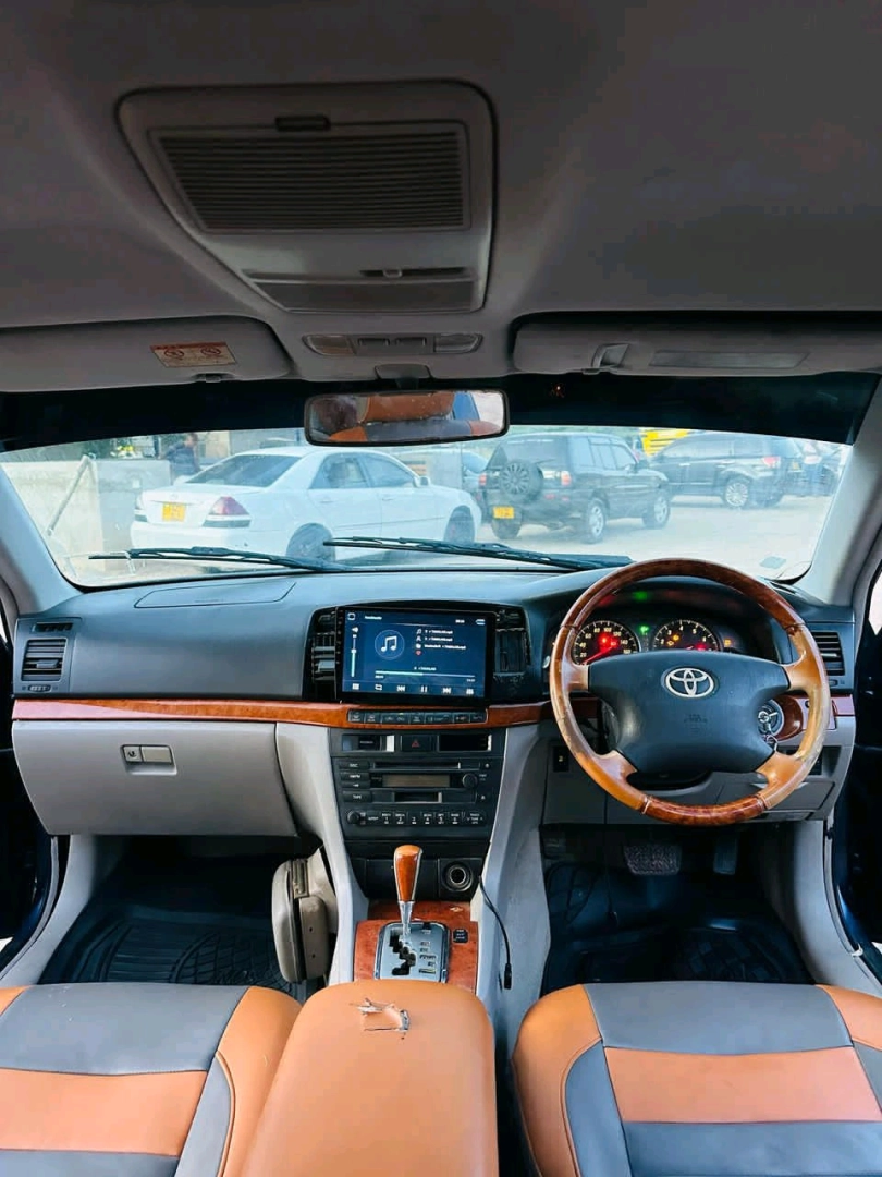 Used Blue Toyota GX110 Sedan (2000) thumbnail 9