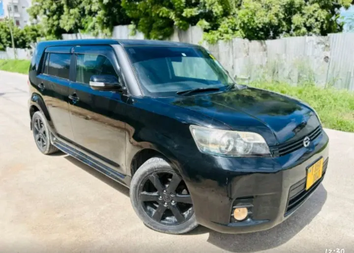 Toyota bB Hatchback
