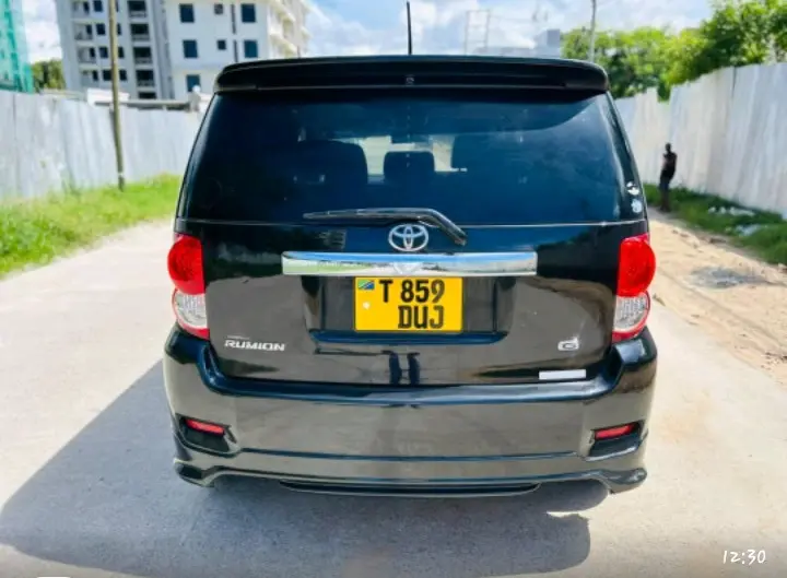 Toyota bB Hatchback thumbnail 4