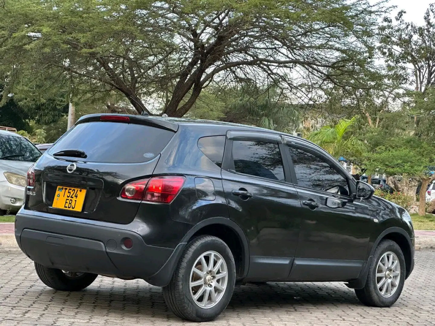 Nissan Dualis SUV 2008 Black (T524EBJ) thumbnail 4