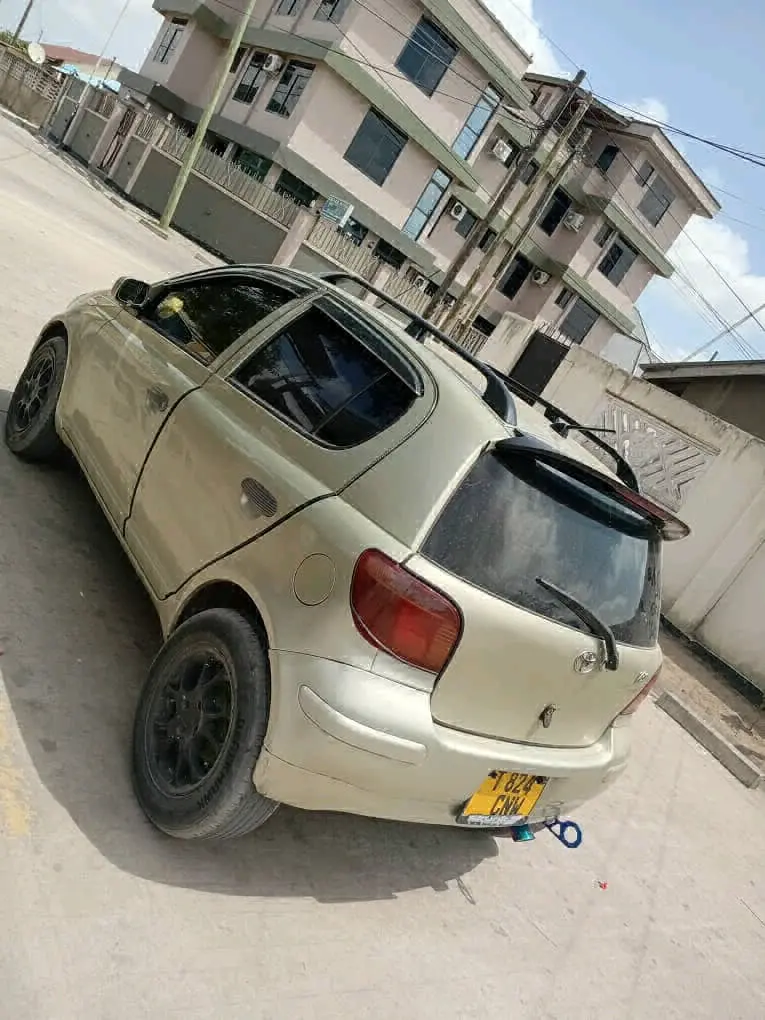 Used Toyota Vitz 1000cc Full AC thumbnail 3
