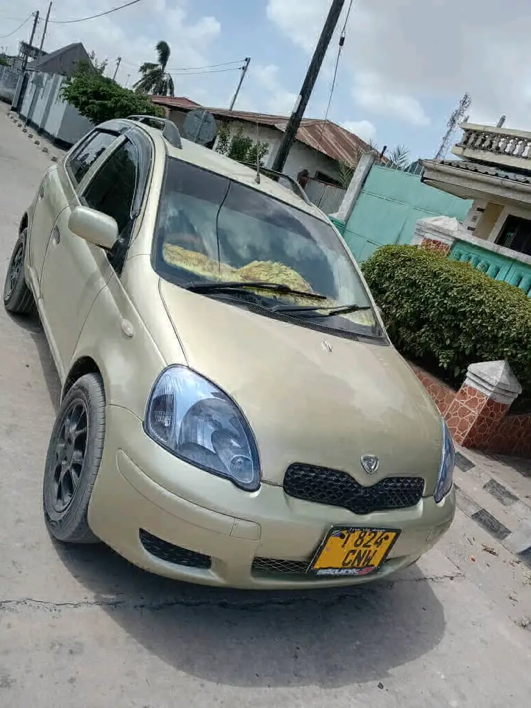 Used Toyota Vitz 1000cc Full AC thumbnail 5