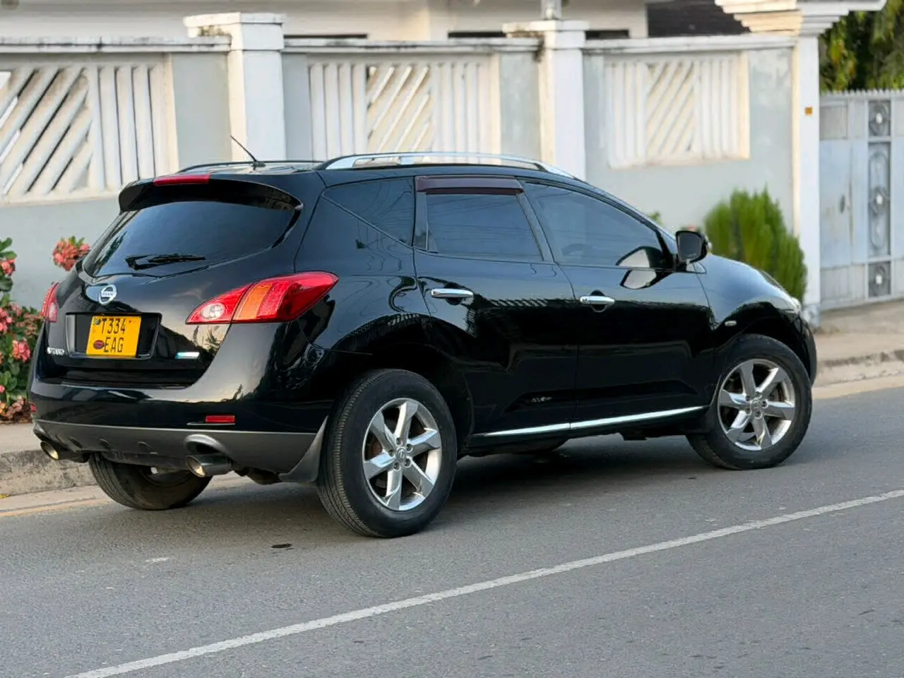 Black Nissan Murano SUV with Sunroof thumbnail 4
