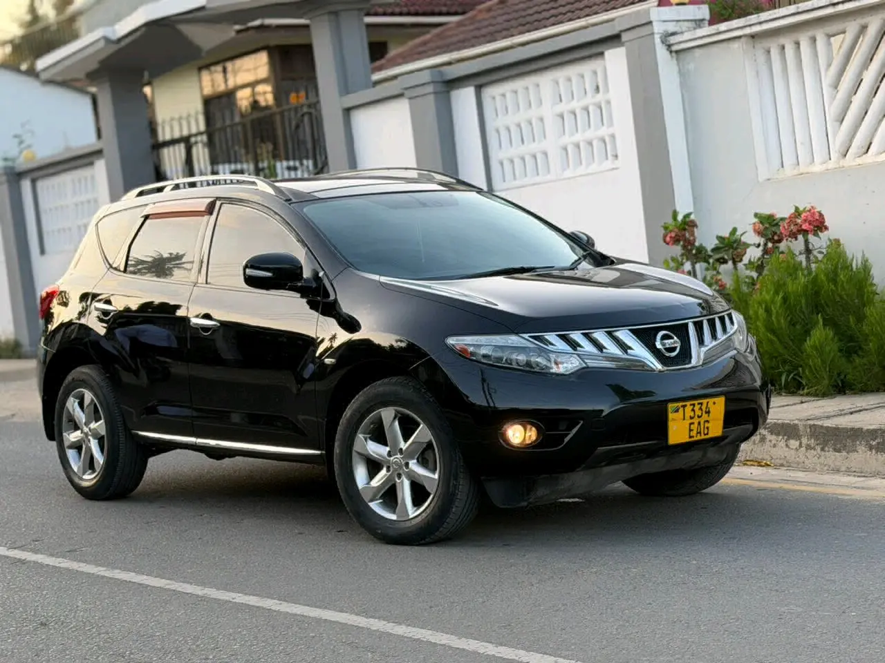 Black Nissan Murano SUV with Sunroof thumbnail 5