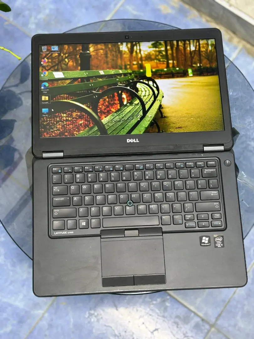 Dell Latitude 7450 Laptop i7 5th Gen 8GB RAM 256GB SSD thumbnail 2