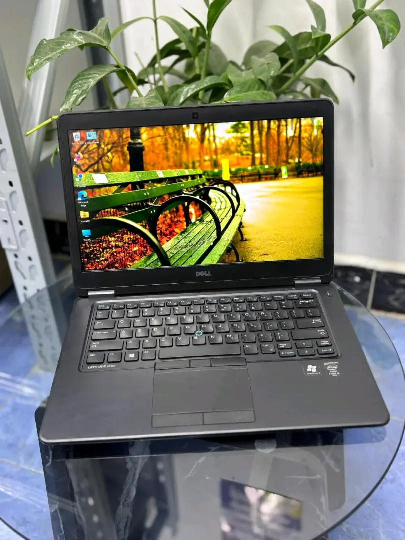 Dell Latitude 7450 Laptop i7 5th Gen 8GB RAM 256GB SSD thumbnail 4