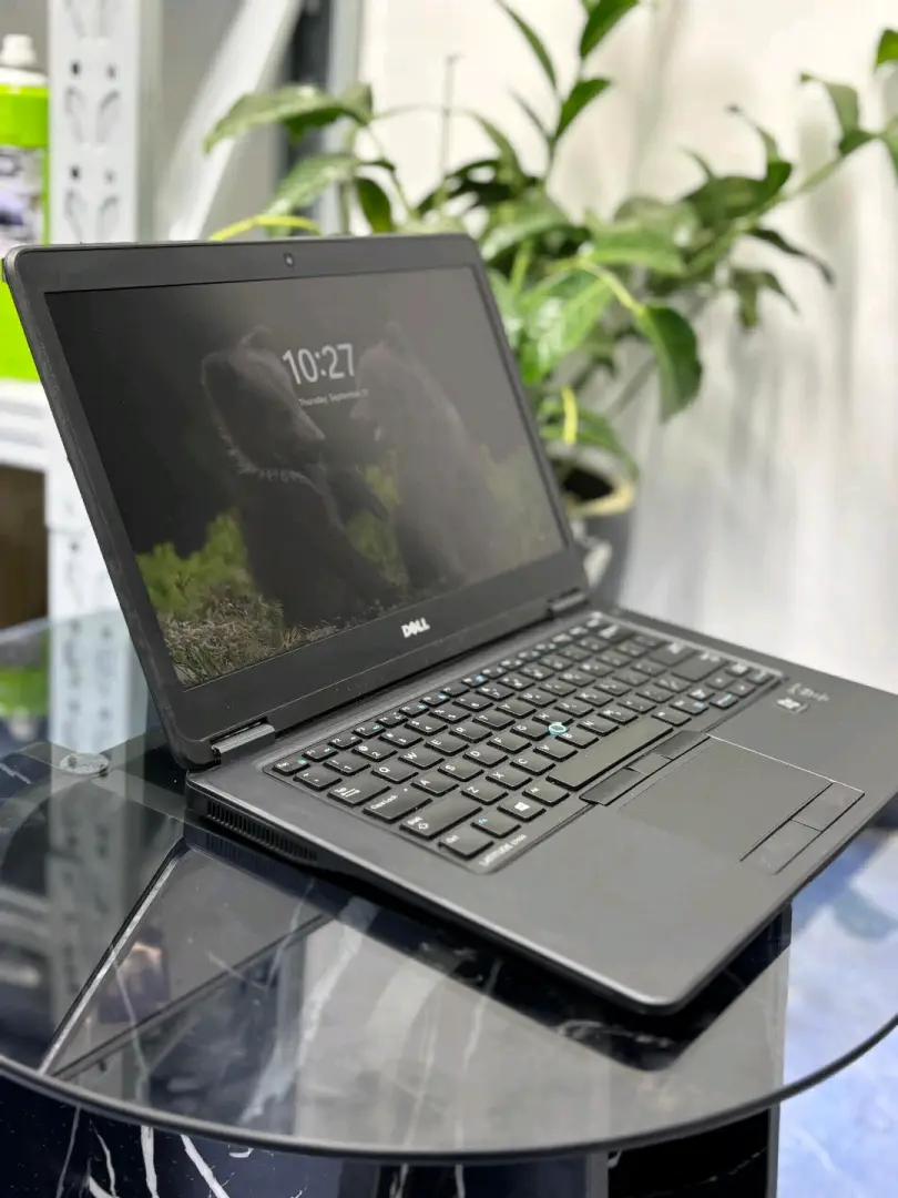 Dell Latitude 7450 Laptop i7 5th Gen 8GB RAM 256GB SSD thumbnail 5