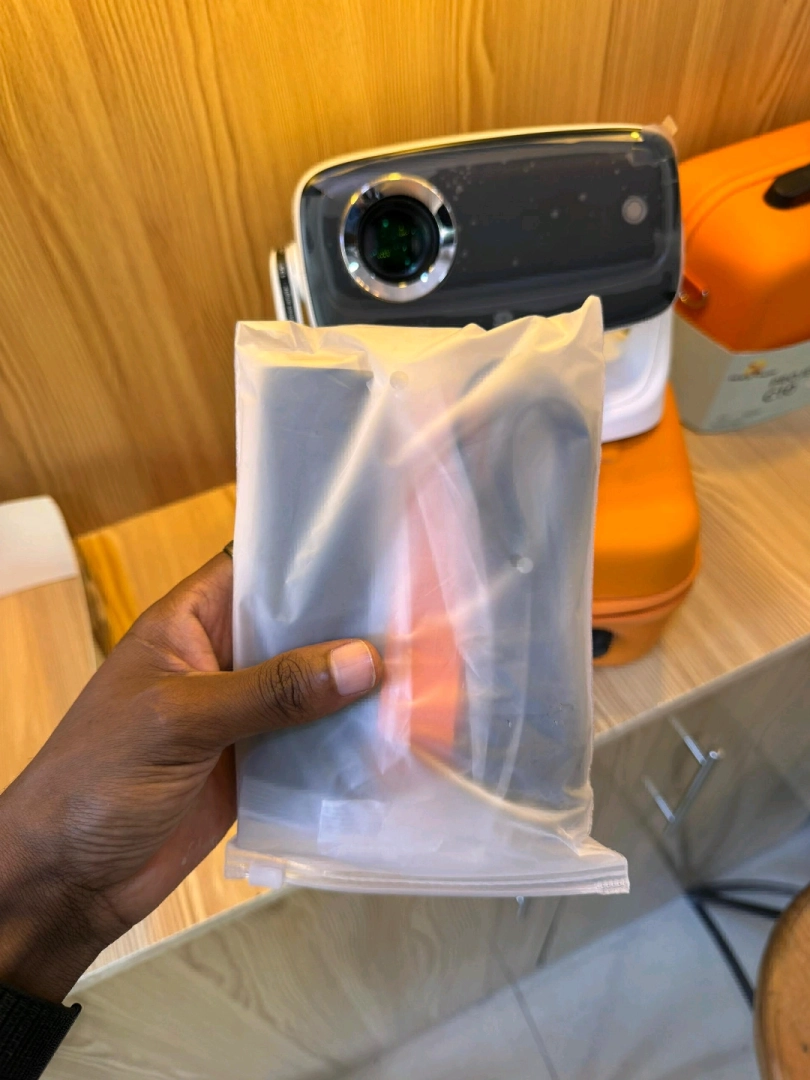 ROCK POW C10 Video Projector (Brand New) thumbnail 3