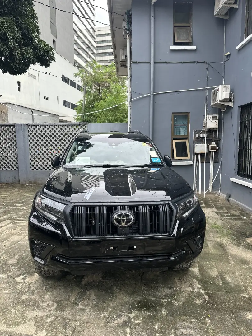 Toyota Land Cruiser Prado 2023