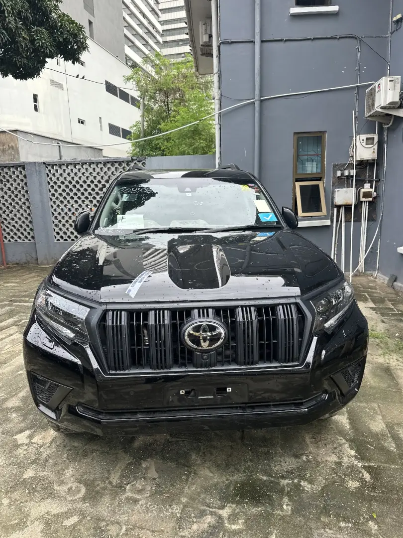 Toyota Land Cruiser Prado 2023 thumbnail 6