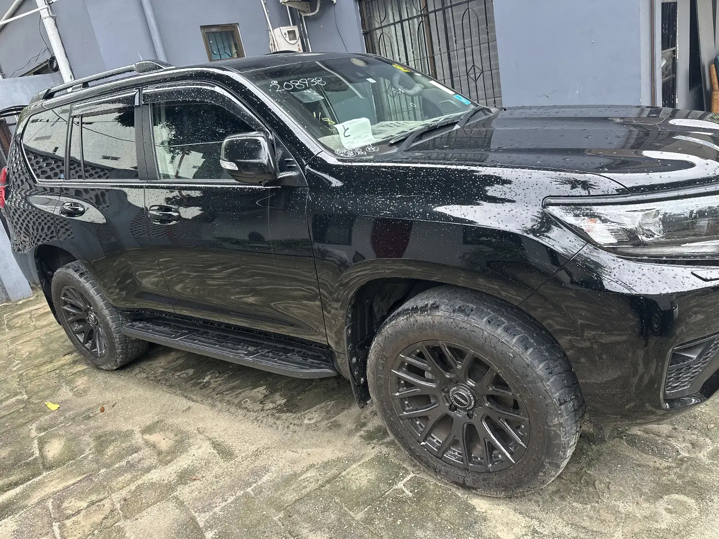 Toyota Land Cruiser Prado 2023 thumbnail 7