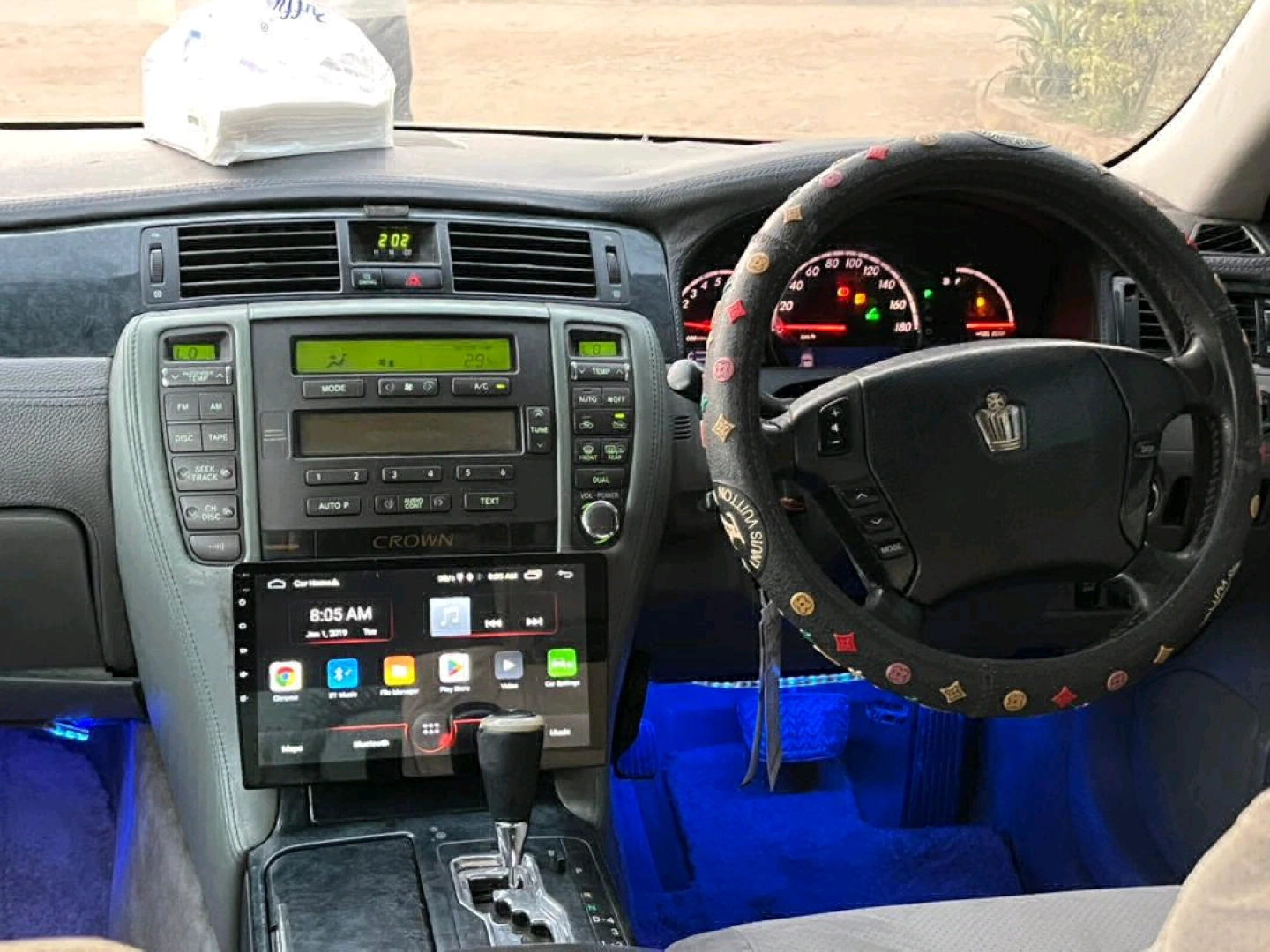 Toyota Crown Vehicle for Sale (Full AC, Android Unit)