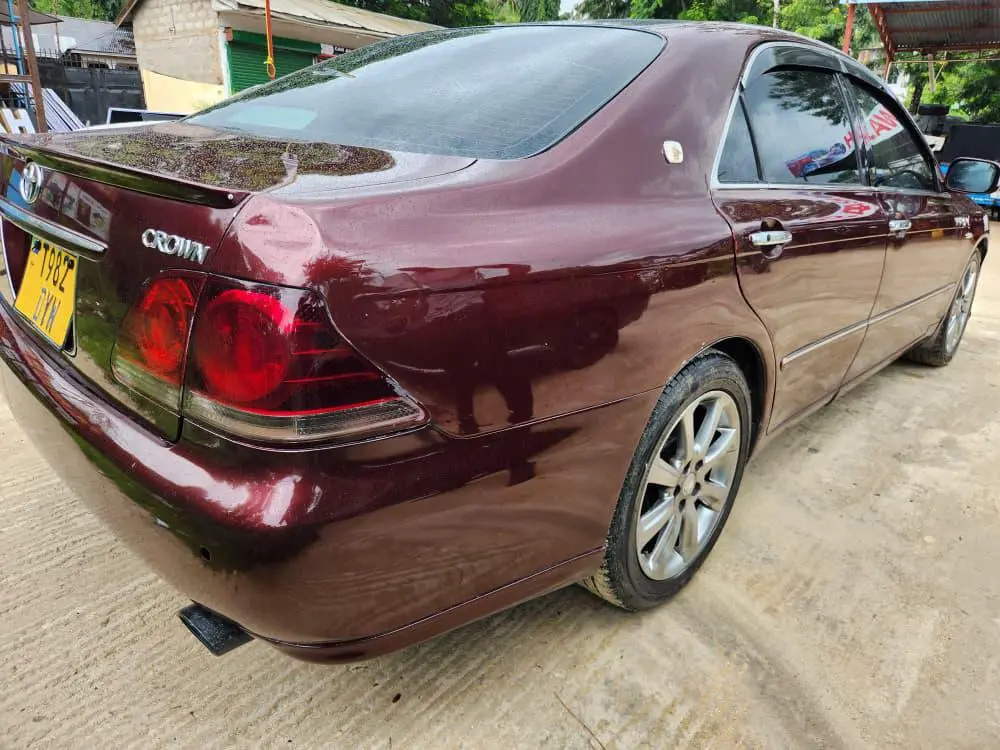 Toyota Crown Dark Red 2490cc Full AC