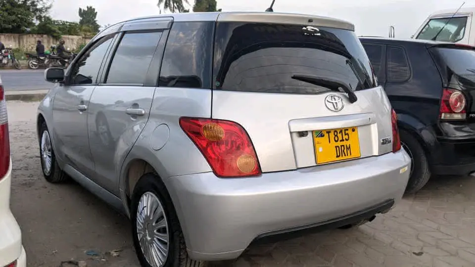 Toyota Ist 2004 (DRM) - Clean Condition thumbnail 3