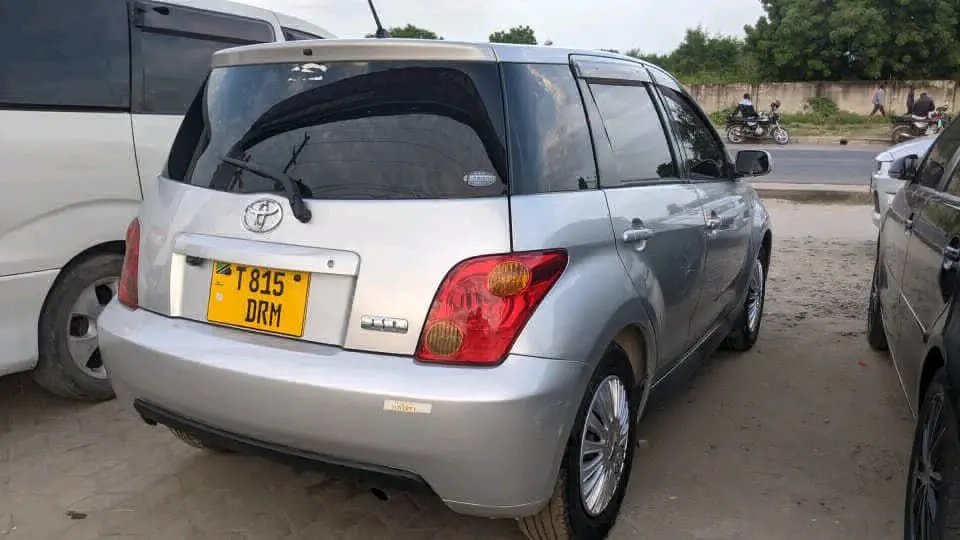 Toyota Ist 2004 (DRM) - Clean Condition thumbnail 5