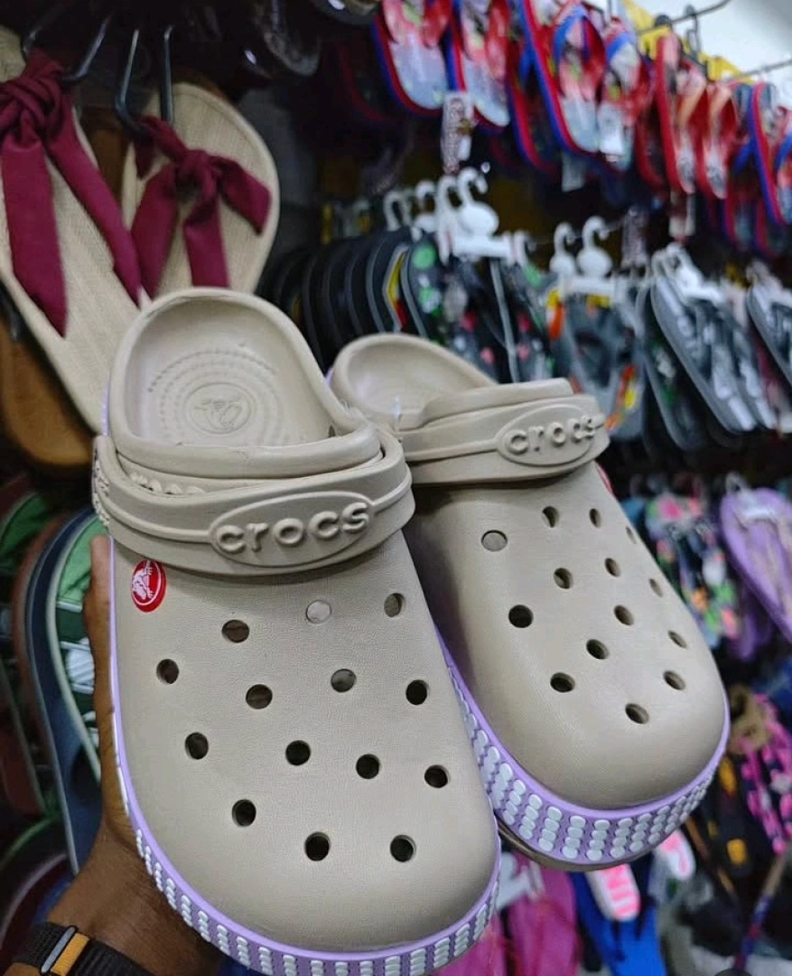 Crocs Clogs Size 39-43 thumbnail 4