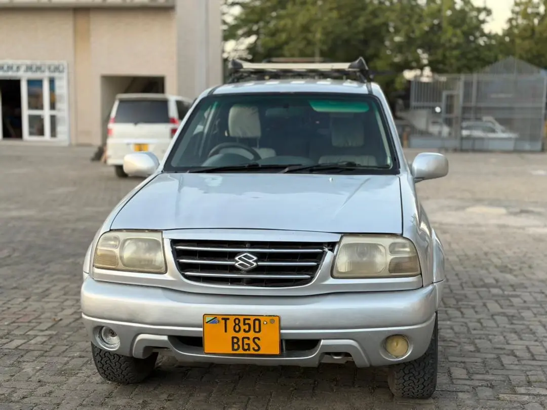 Suzuki Escudo SUV (BGS) thumbnail 3
