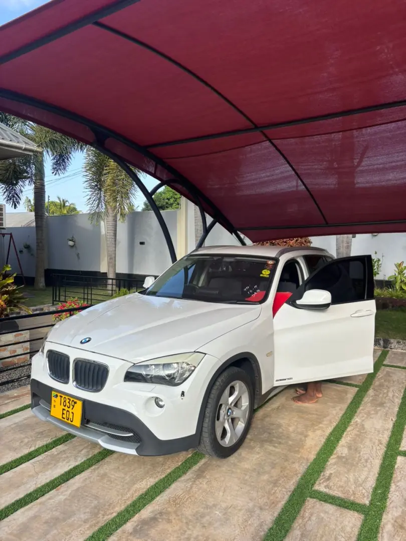 BMW X1 2010 thumbnail 2