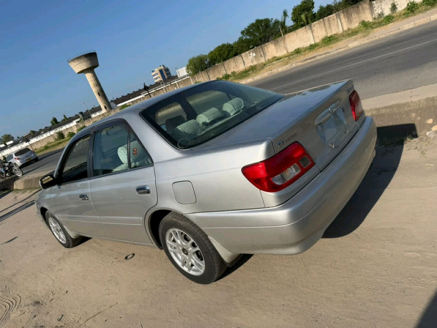 Toyota Carina Ti Sedan 2001 (Imported from Japan) thumbnail 4