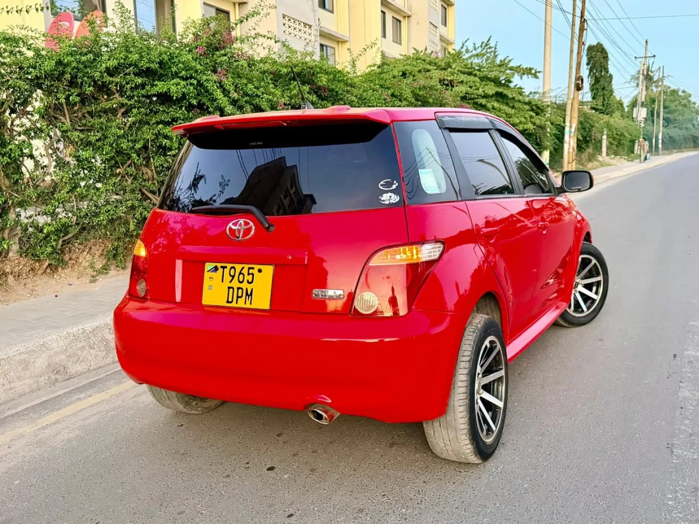 Toyota Ist 2005 Model 1490cc thumbnail 3