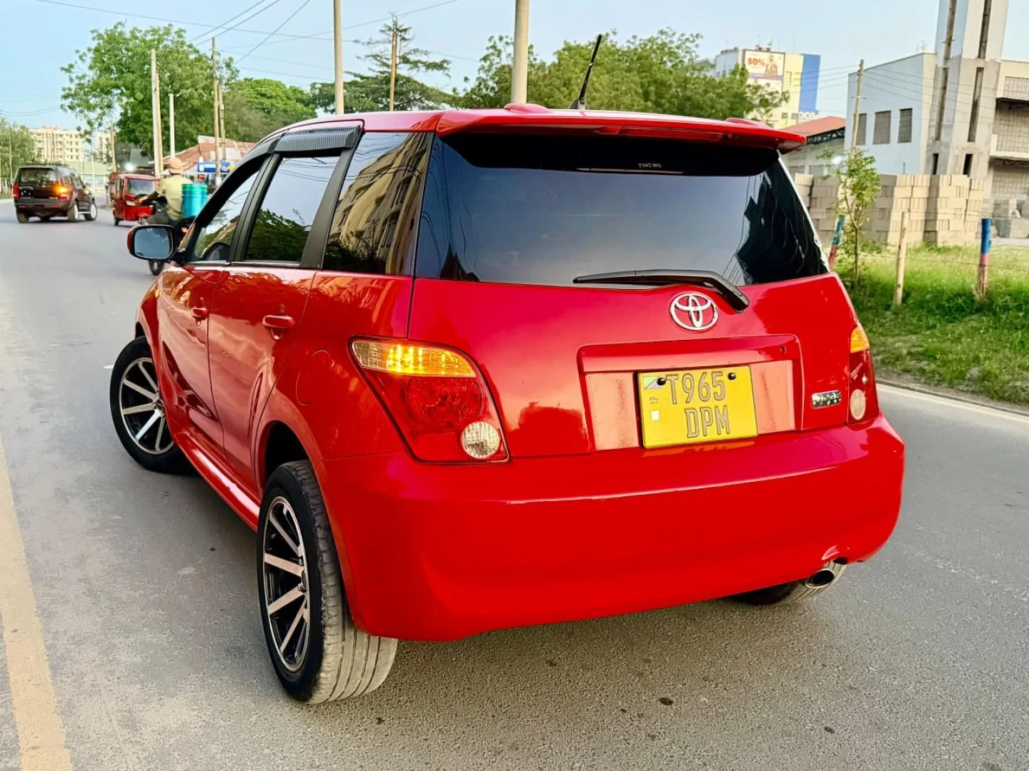 Toyota Ist 2005 Model 1490cc thumbnail 6
