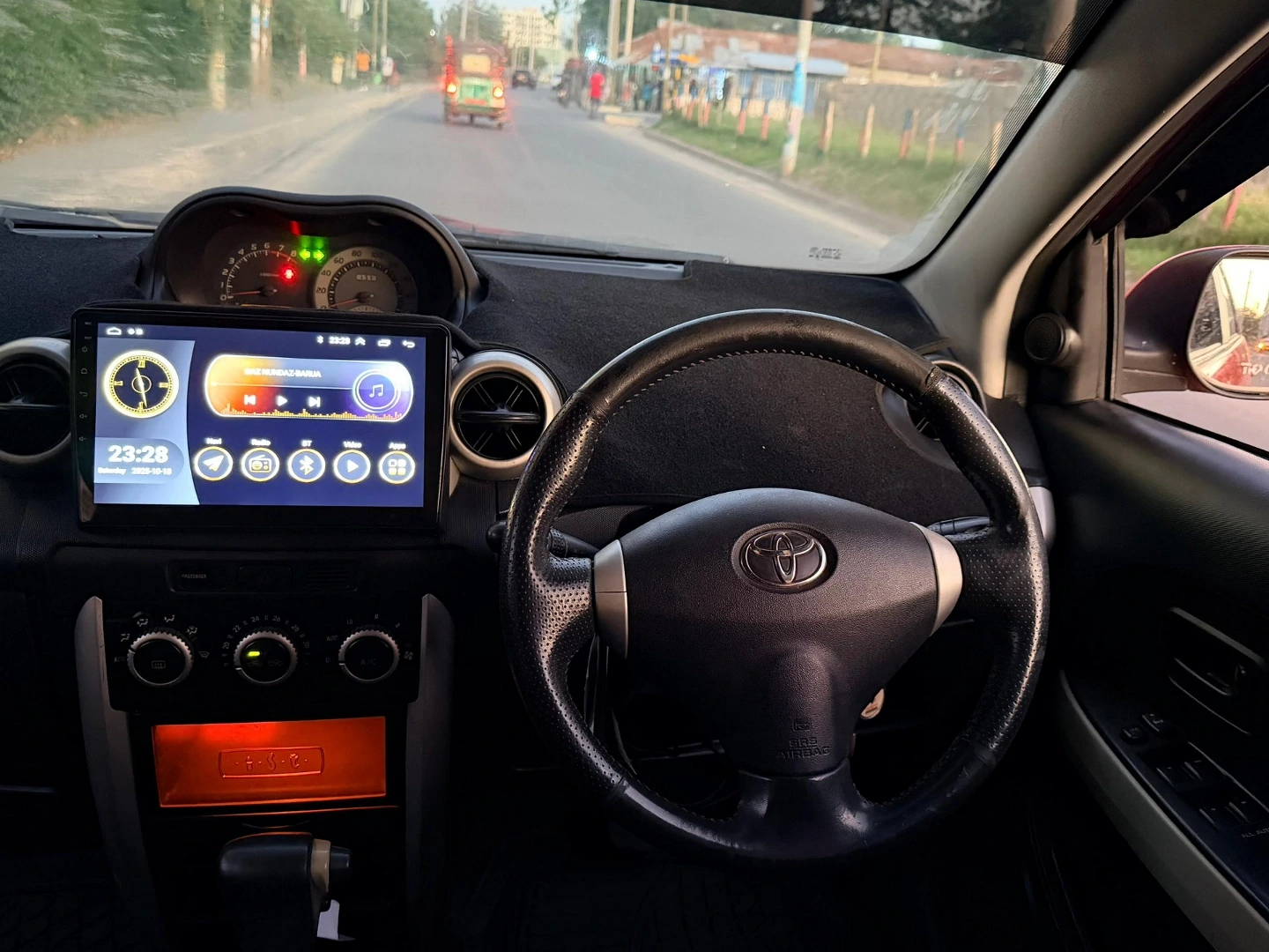 Toyota Ist 2005 Model 1490cc thumbnail 8