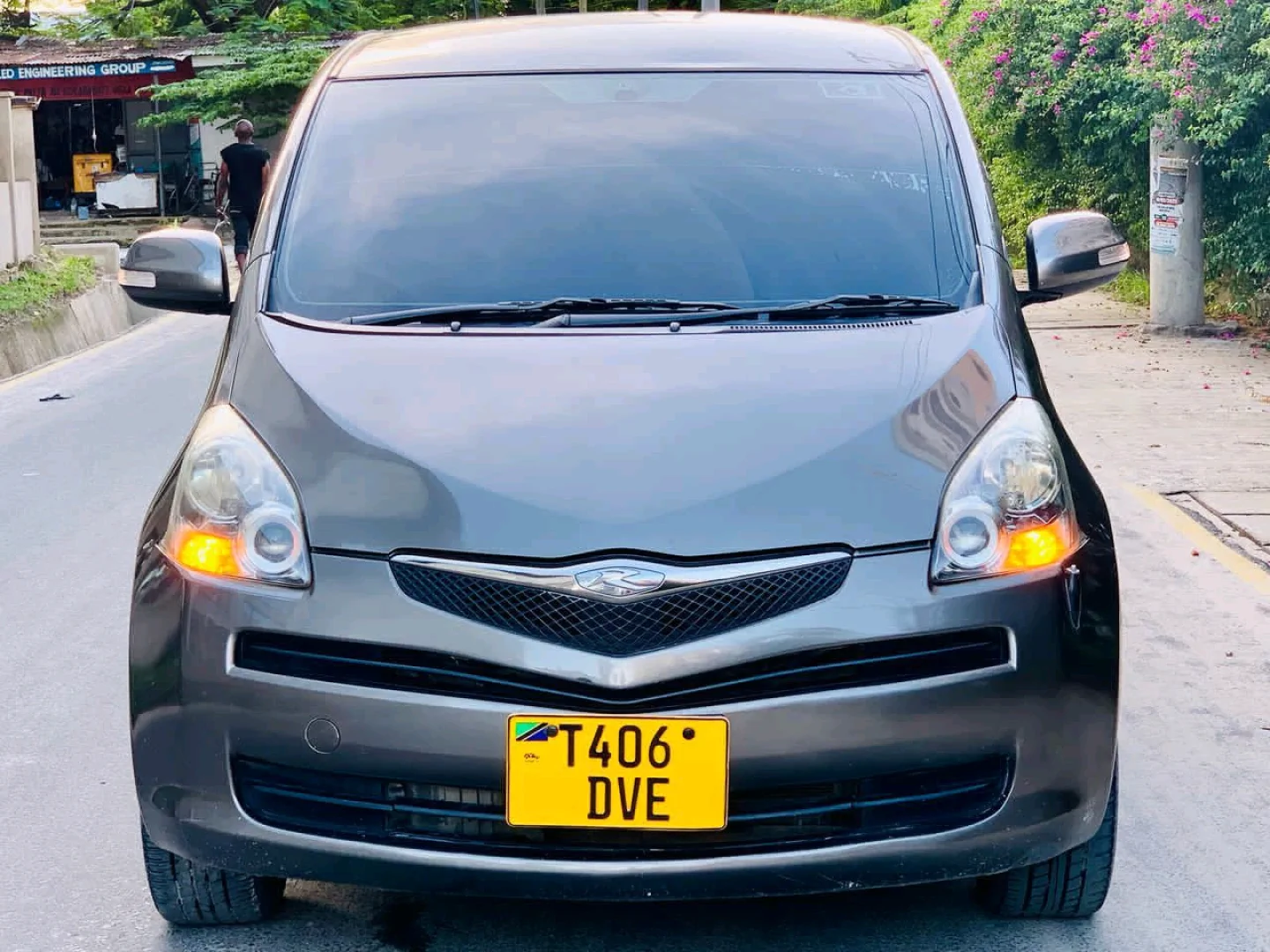 Toyota Ractis 2007 Minivan DVE