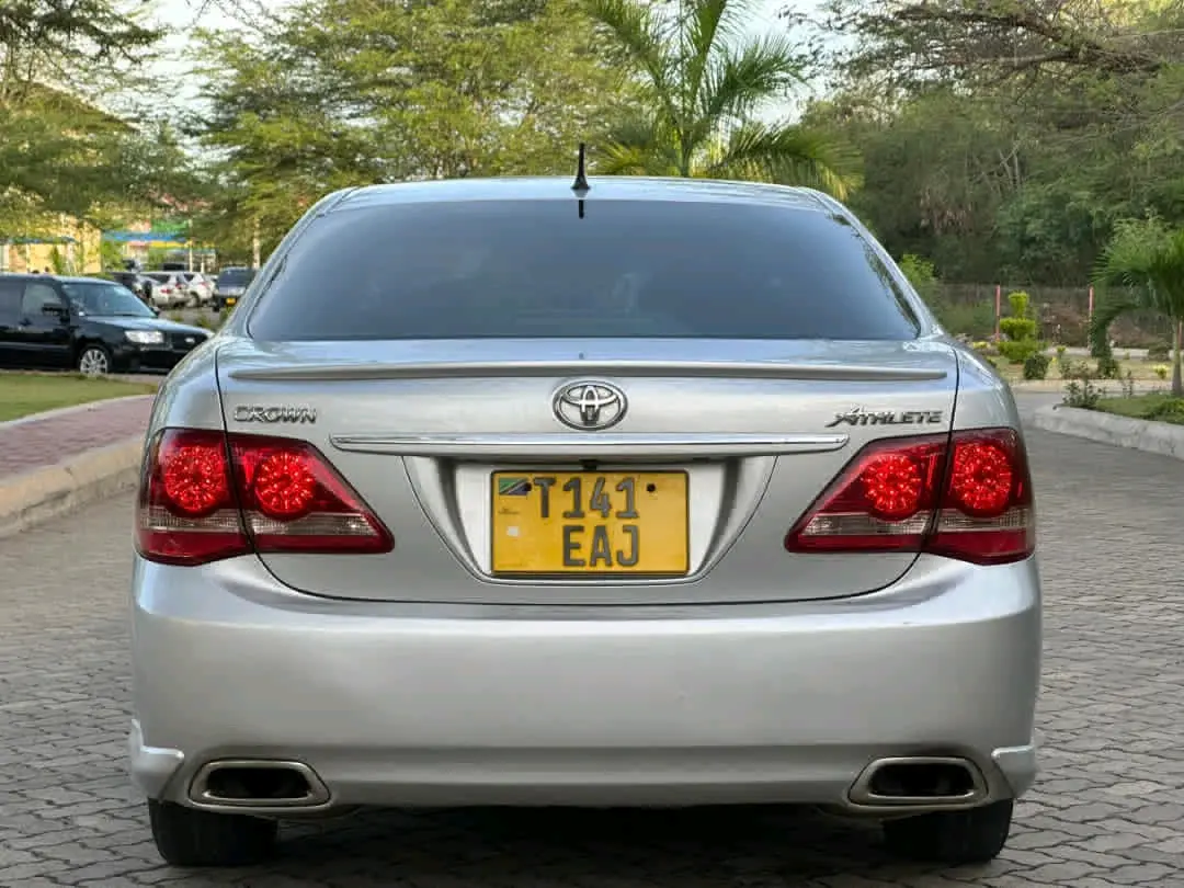 Toyota Crown Athlete 2009 Silver thumbnail 2