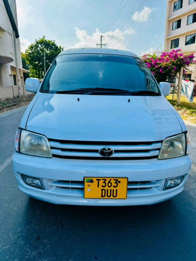 Toyota Noah Sr40 Van for Sale