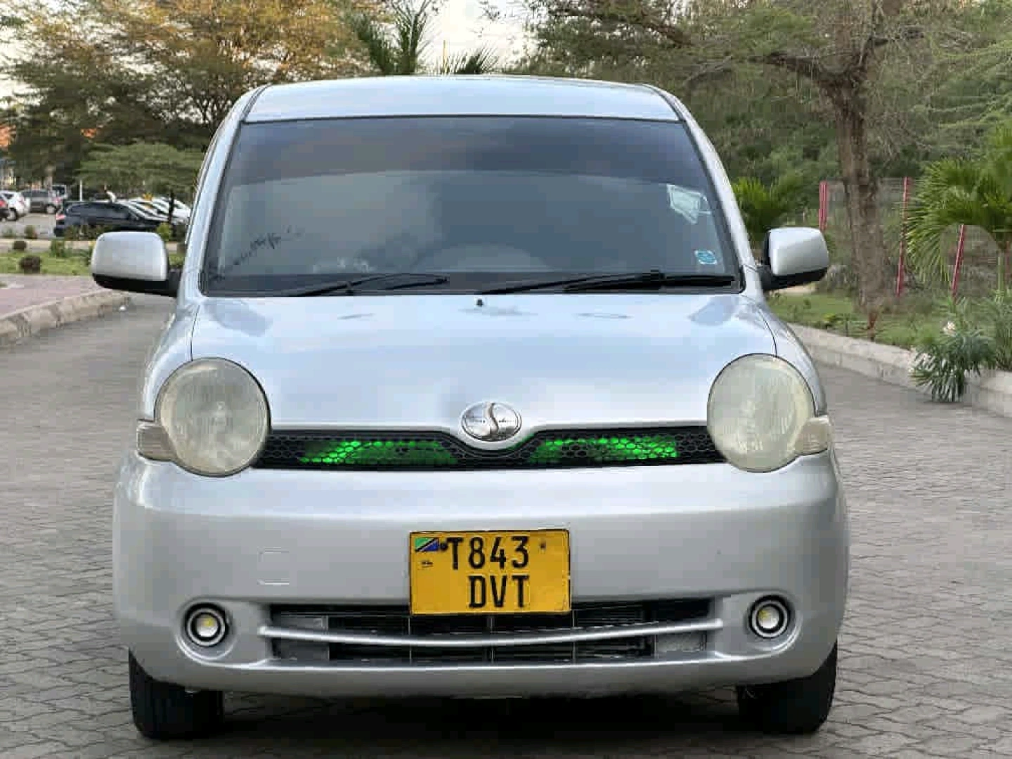 Toyota Sienta DVT Minivan 2005 Automatic