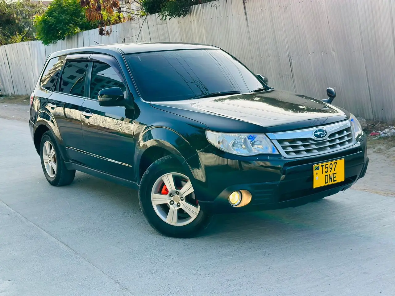 Subaru Forester 2010 Nyeusi Inauzwa/Kubadilishana thumbnail 8
