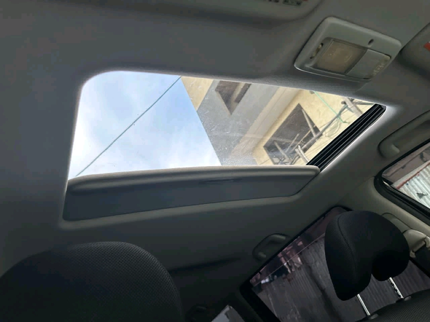 Toyota Wish 2005 Blue Sunroof Minivan thumbnail 8