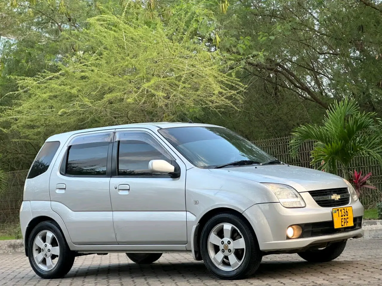 Chevrolet Cruze 2005 thumbnail 3