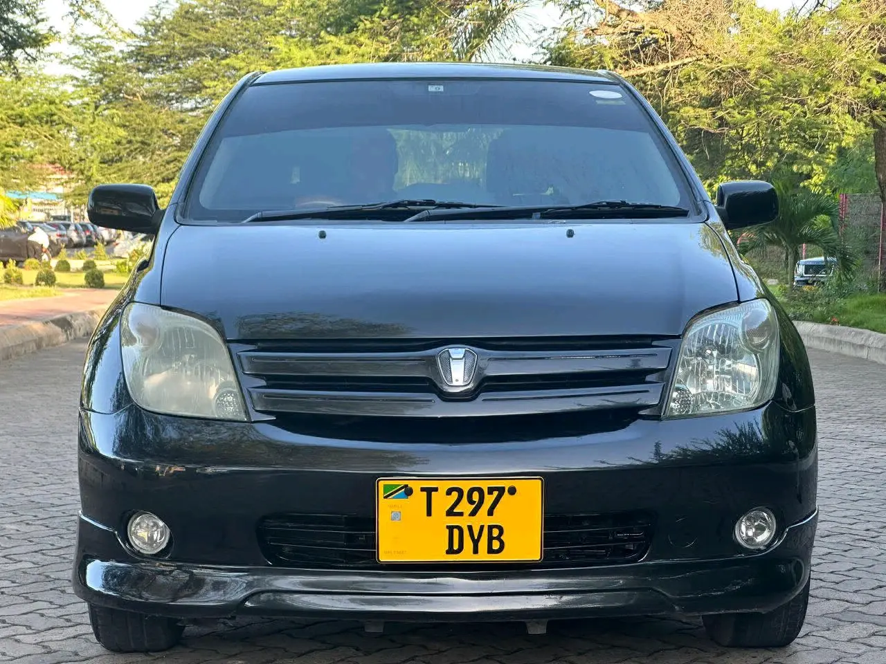 Toyota Ist 2004 - DYB