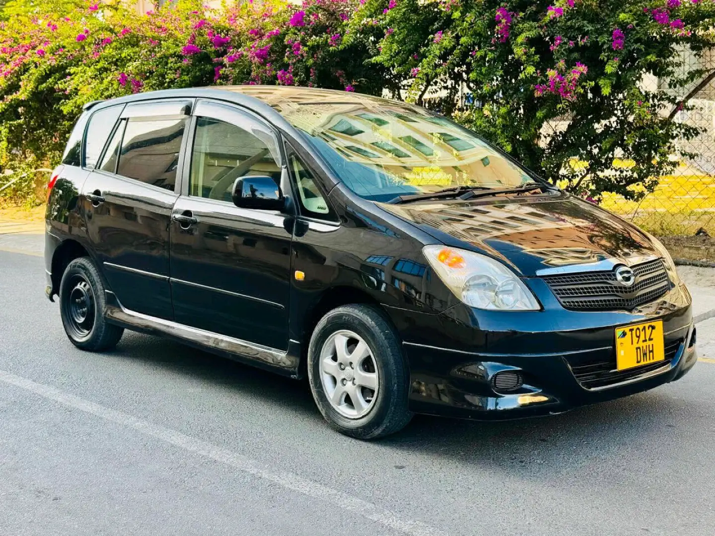 Toyota Spacio 2003 Black for Sale thumbnail 3