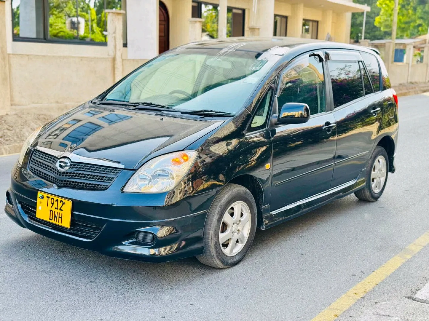 Toyota Spacio 2003 Black for Sale thumbnail 4