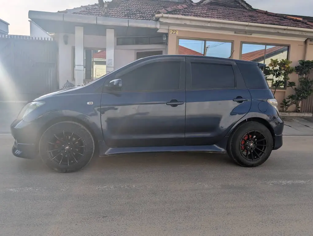 Toyota Ist EHF thumbnail 3