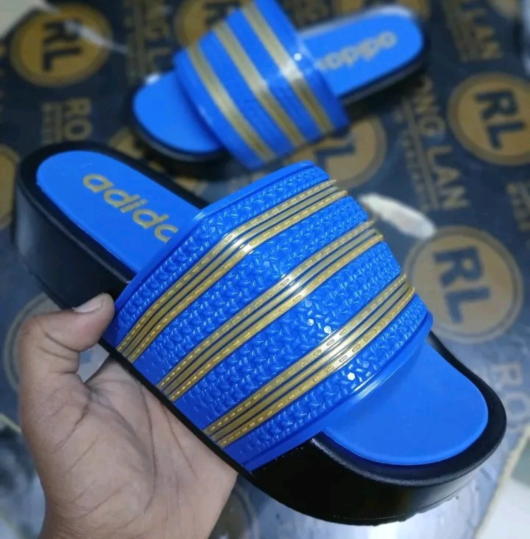 Adidas Slide Sandals (Sizes 40-45) thumbnail 4