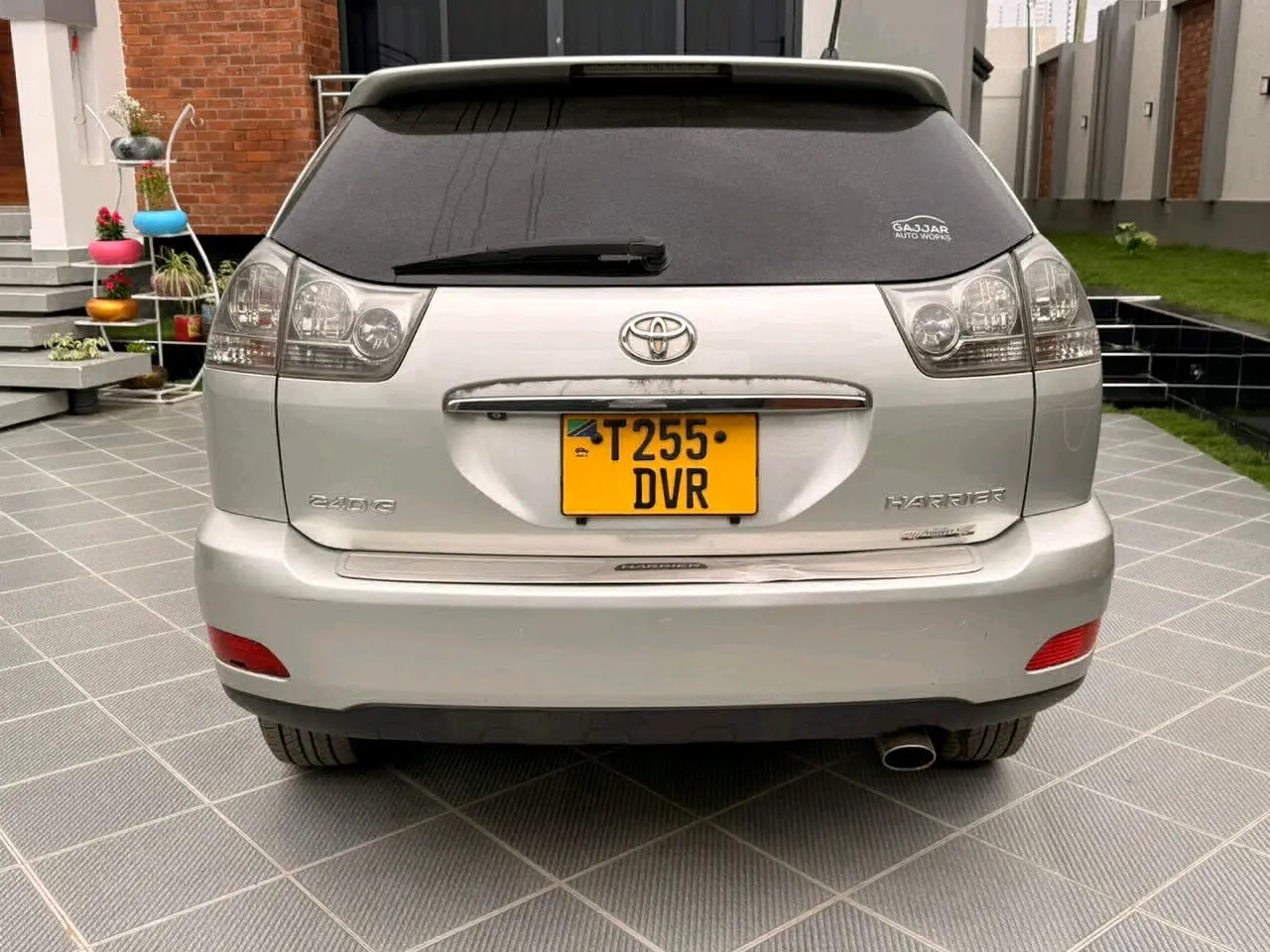 Toyota Harrier 2004, Silver, 2360cc thumbnail 3