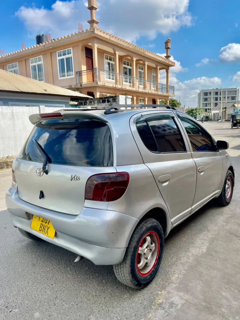 Toyota Vitz 2001 (BNX) thumbnail 5