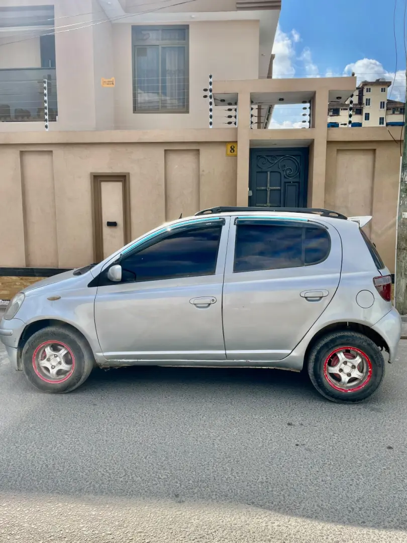 Toyota Vitz 2001 (BNX) thumbnail 8